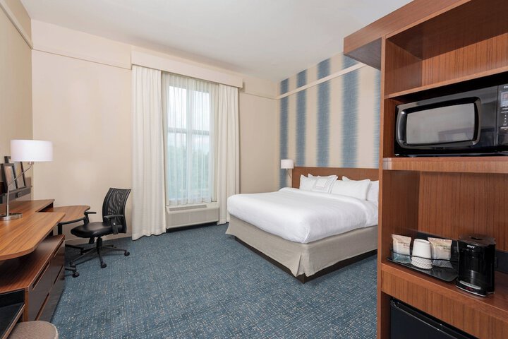 Room 10 of 20