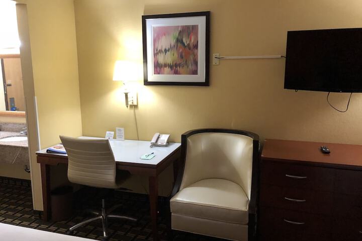 Room 15 of 26