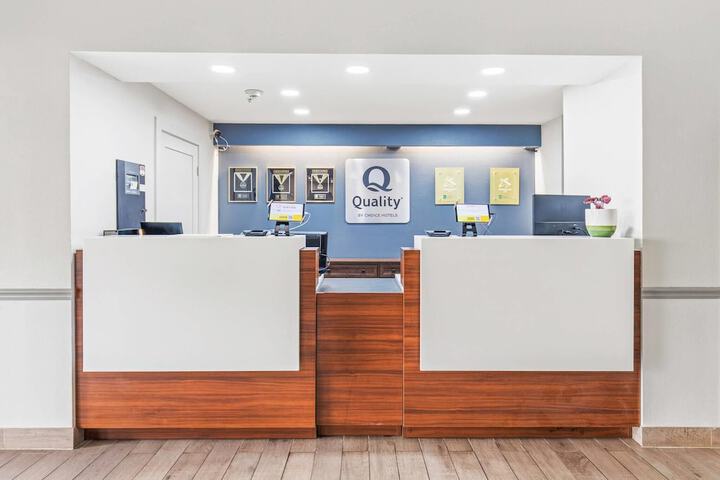Quality Inn & Suites on the River