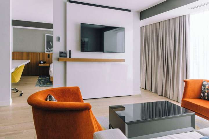 Room 23 of 66