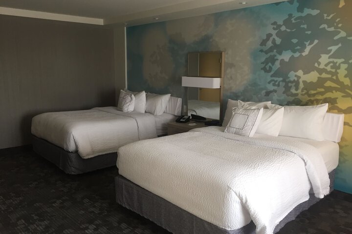 Room 17 of 37