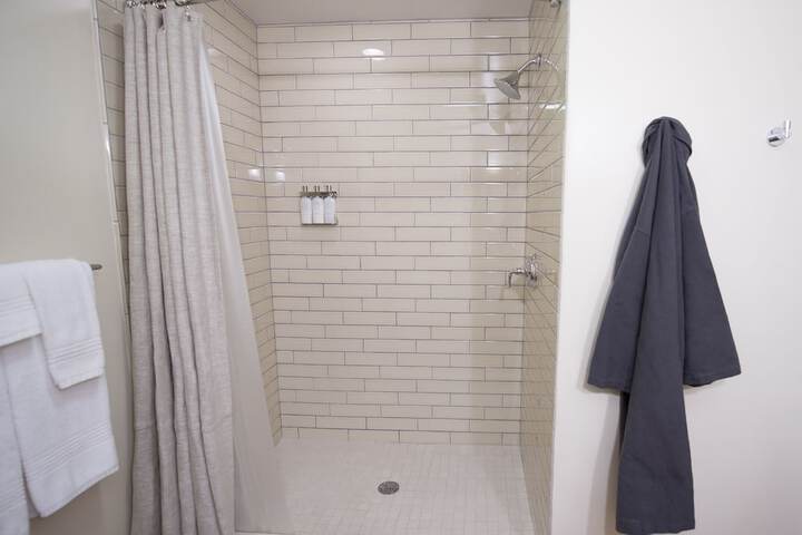 Room 12 of 38
