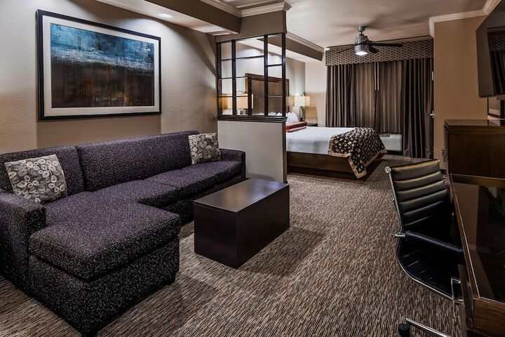 Room 8 of 42