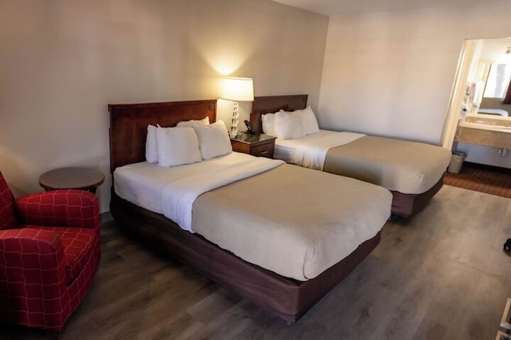 Room 44 of 79