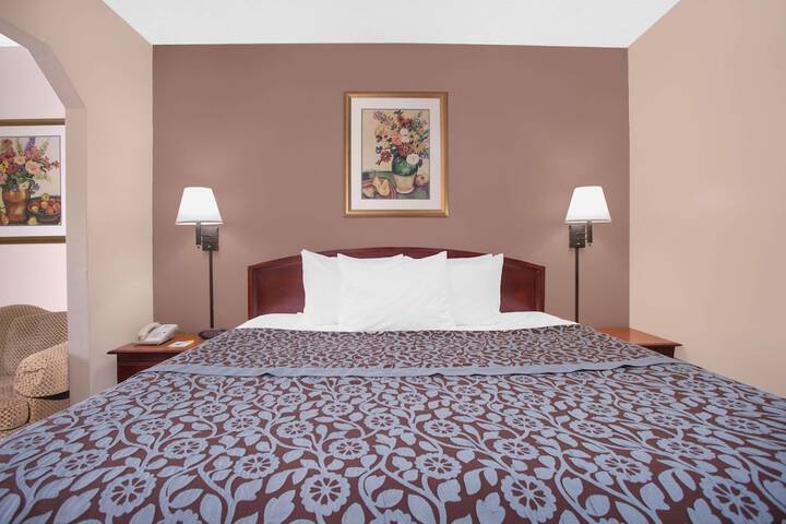 Room 4 of 14