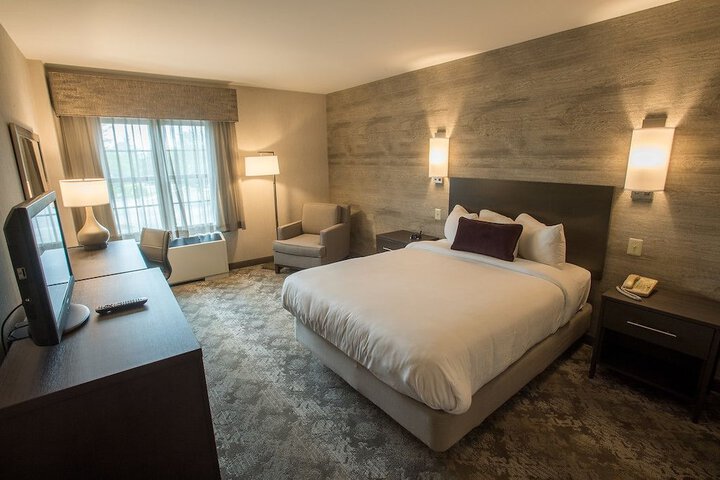 Room 10 of 32