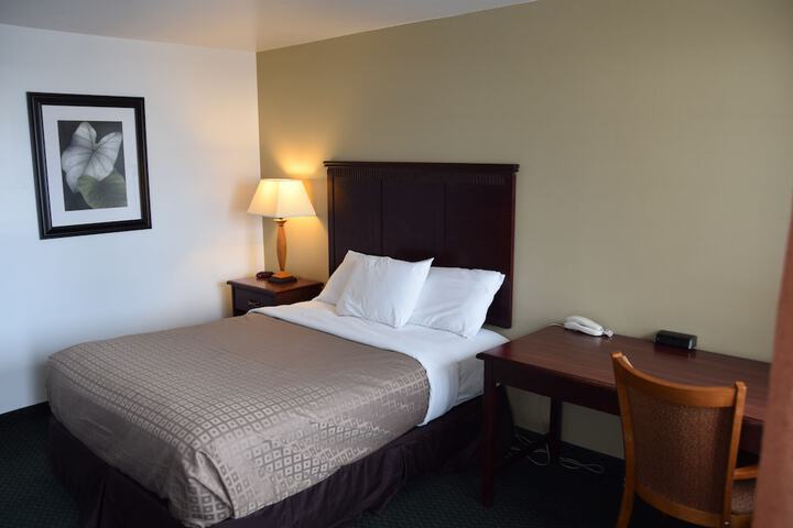Room 10 of 29
