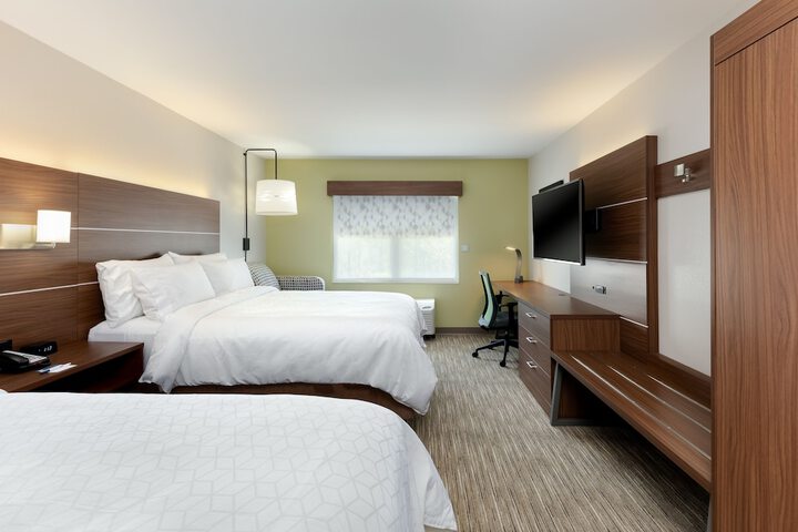 Room 12 of 38