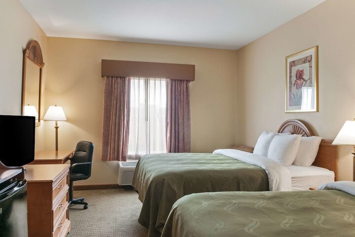 Room 8 of 40