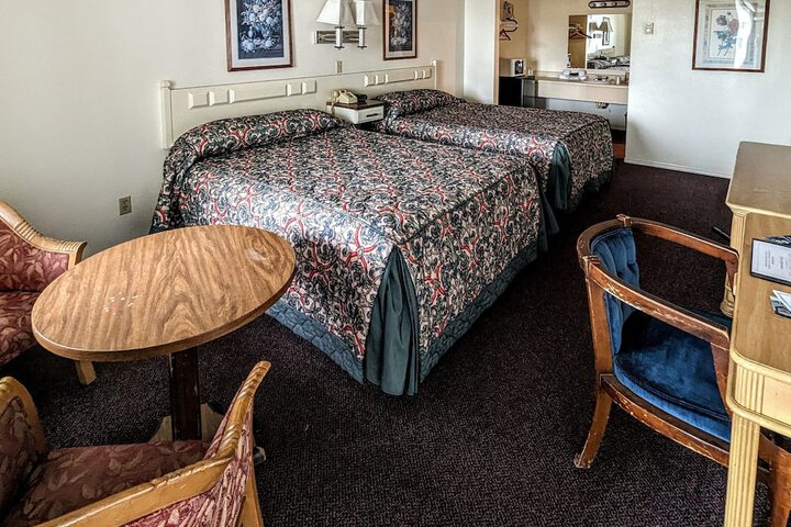 Room 14 of 40