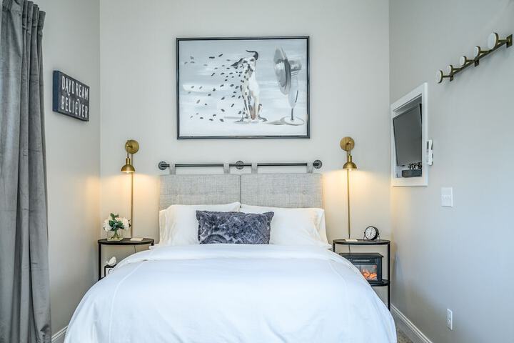 Room 37 of 73