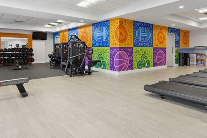 DoubleTree by Hilton New York JFK Airport