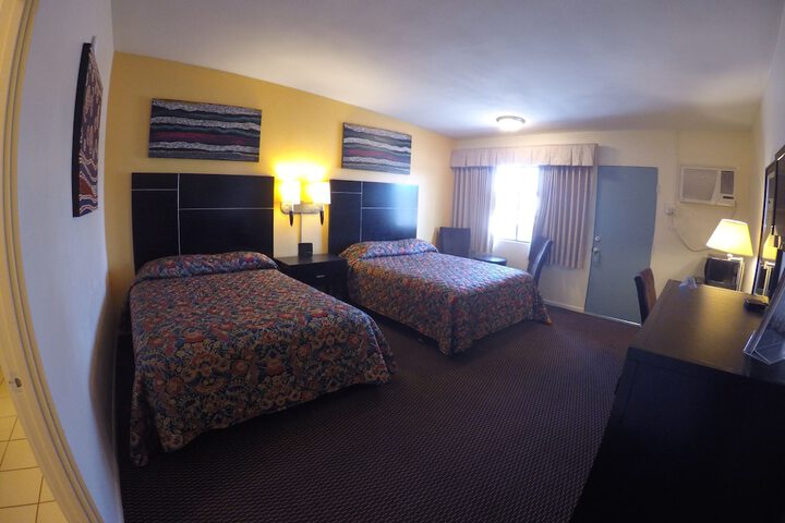 Room 17 of 38