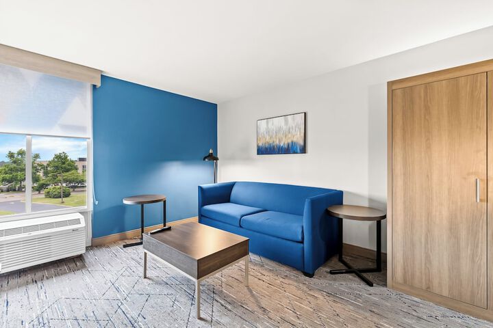 Room 18 of 52