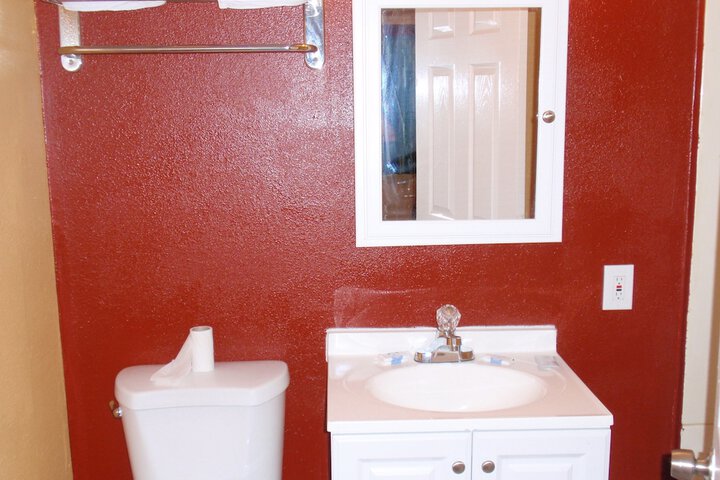 Room 5 of 20