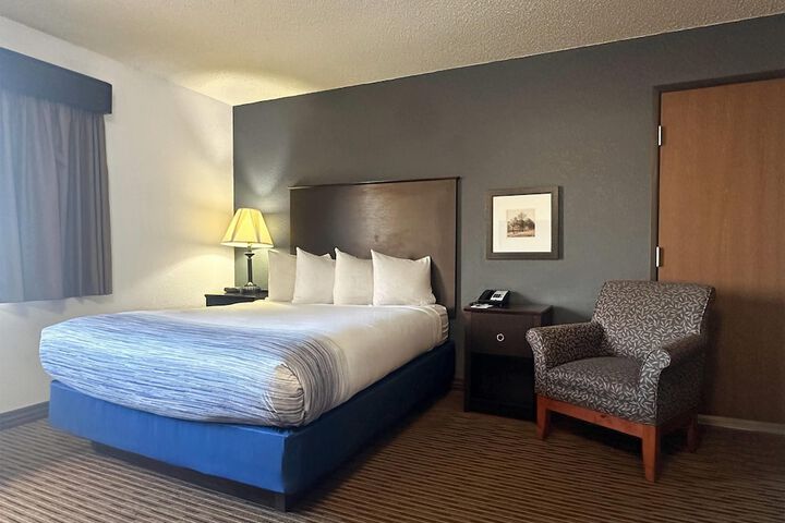 AmericInn by Wyndham Menominee