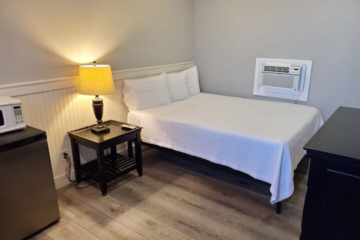 Room 17 of 22