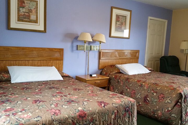 Room 12 of 18