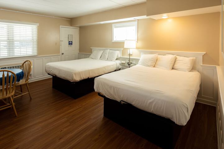 Room 12 of 36