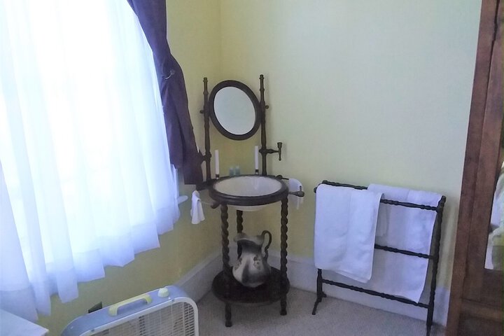 Room 29 of 51