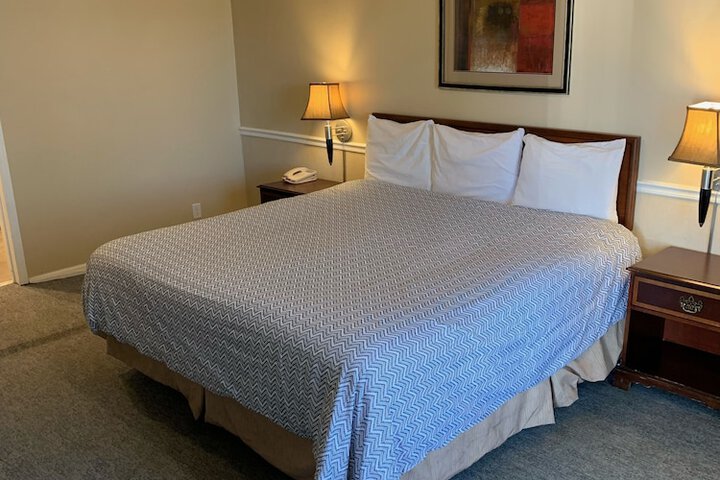 Room 25 of 25