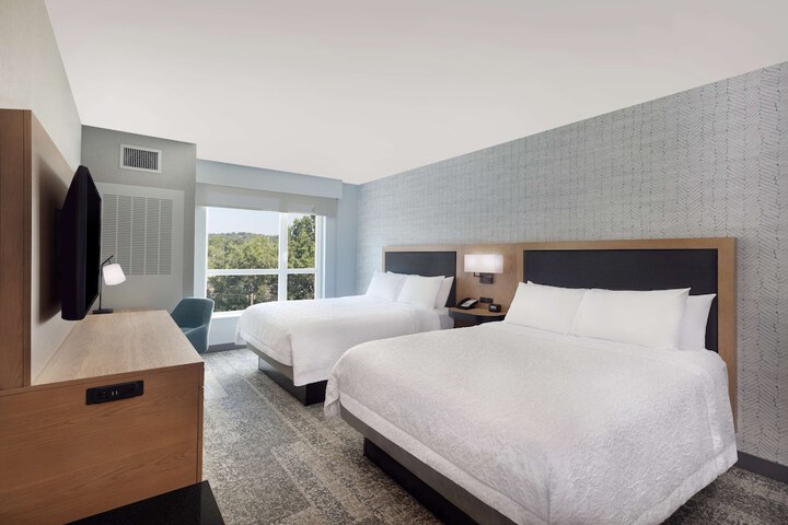 Room 14 of 36