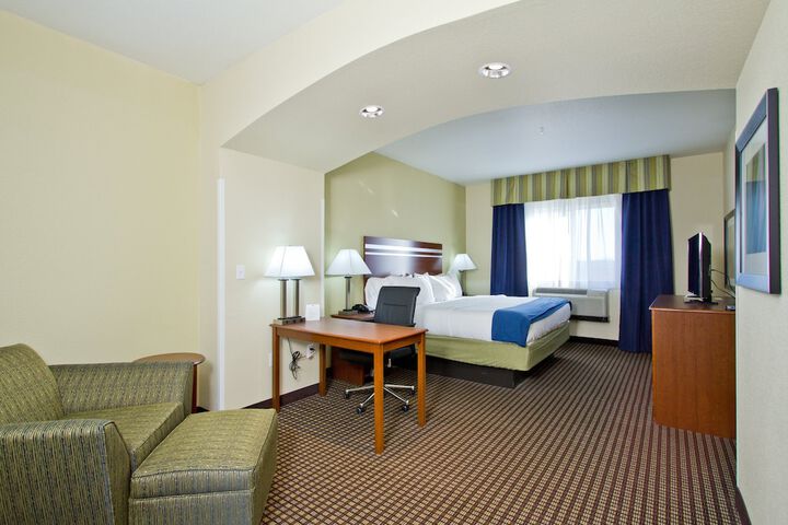 Room 28 of 53