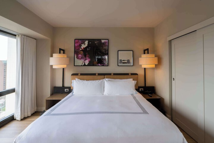 Room 35 of 66