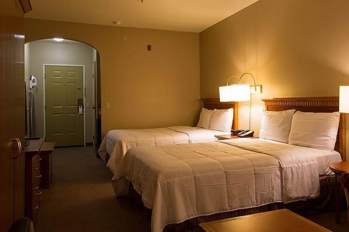 Room 33 of 49