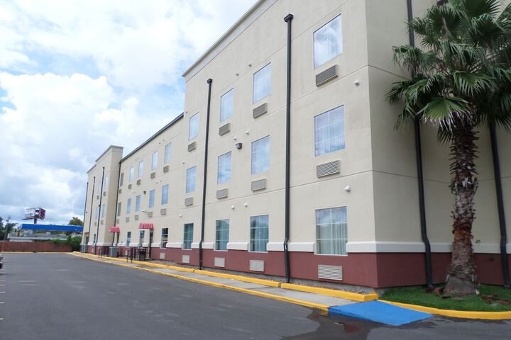 Hotel 5 of 36