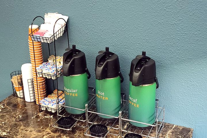 Breakfast/Coffee Service 124 of 127