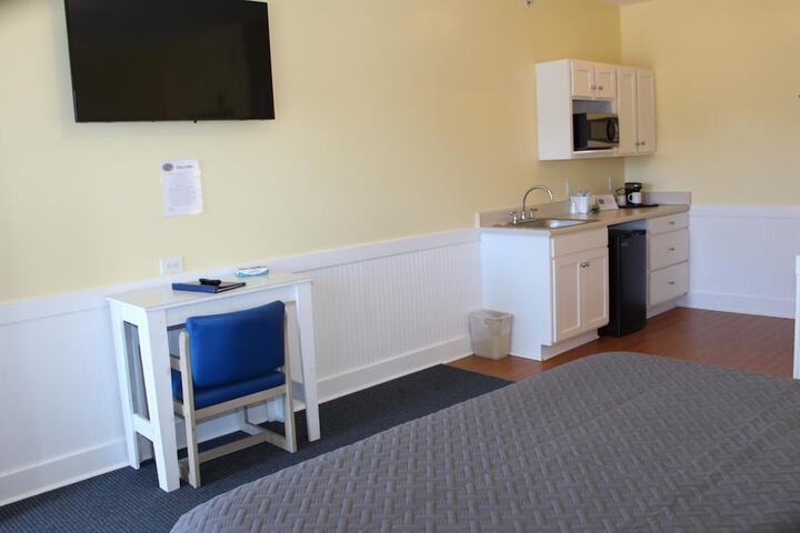 Topsail Shores Inn