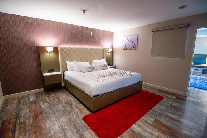 Empeiria High Sierra Hotel