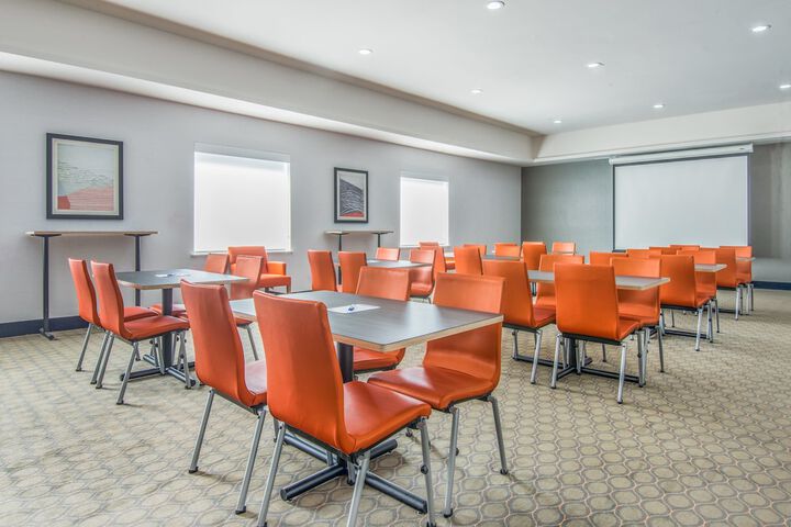 Holiday Inn Express & Suites Stillwater - University Area by IHG