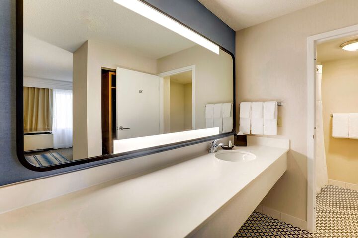Sonesta Select San Francisco Airport Oyster Point Waterfront