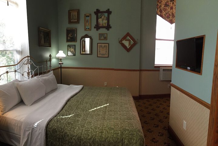 Room 42 of 88