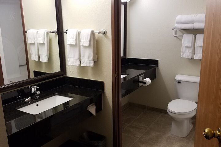 AmericInn by Wyndham Rhinelander