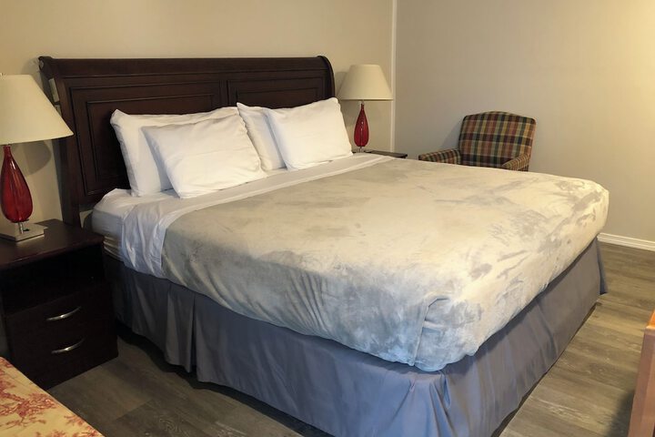 Room 10 of 25