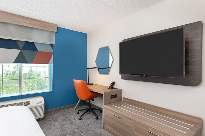 Room 41 of 60