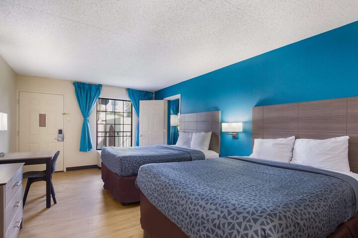 Room 19 of 36