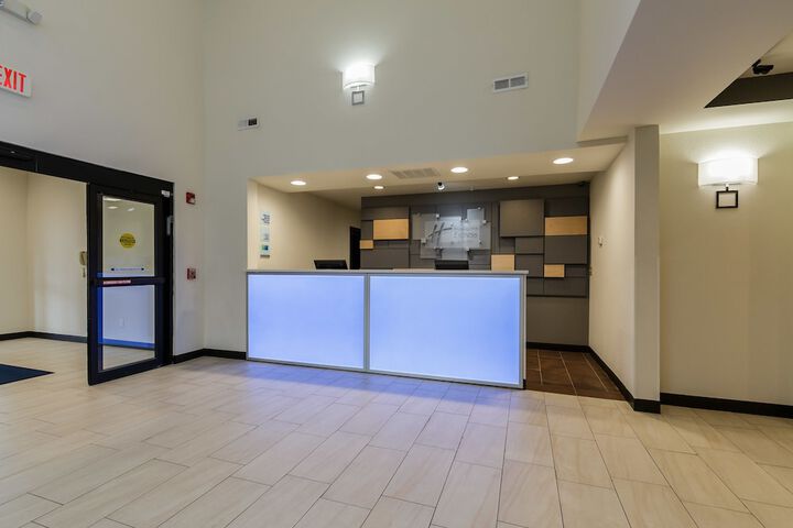 Hotel 8 of 97