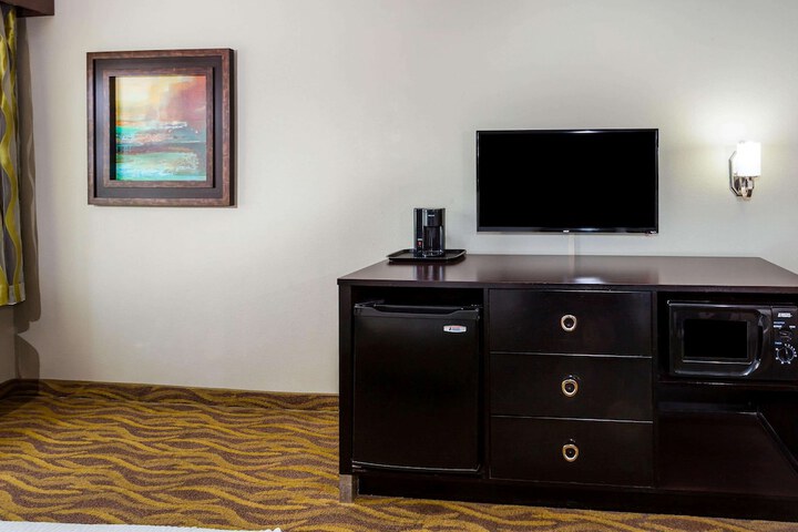 Room 26 of 46