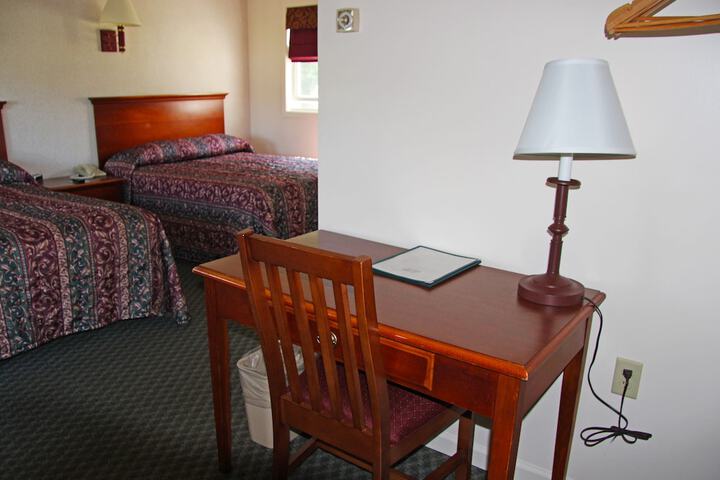 Room 21 of 40