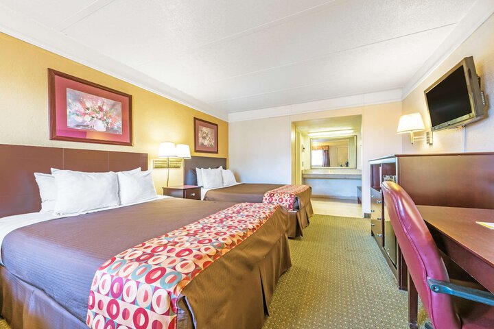 Room 20 of 32