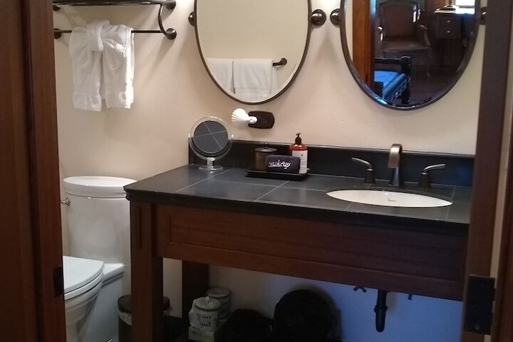 Room 101 of 147