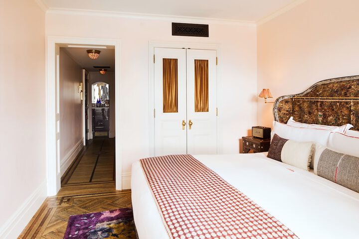 Room 46 of 73