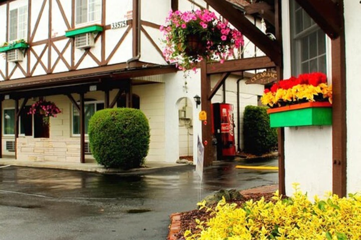 Auld Holland Inn