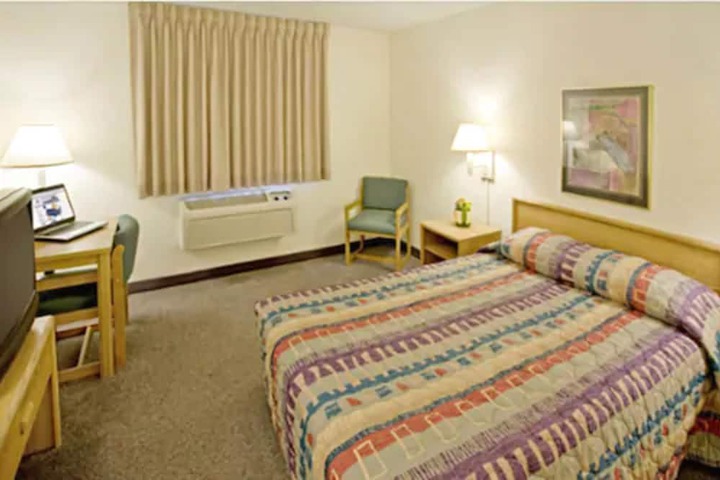 Room 13 of 21