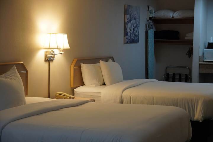 Timberland Inn & Suites