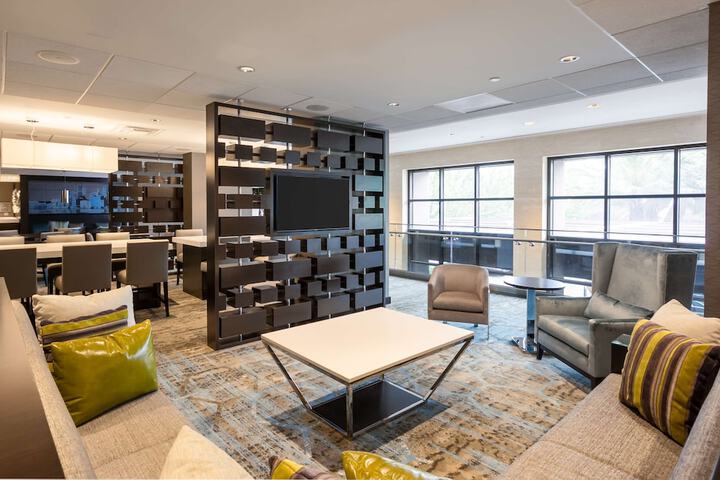 DoubleTree by Hilton Hotel & Suites Houston by the Galleria